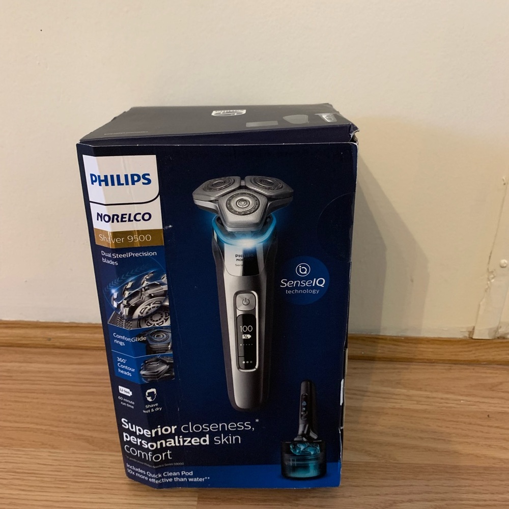Phillips 9500 series electric shaver